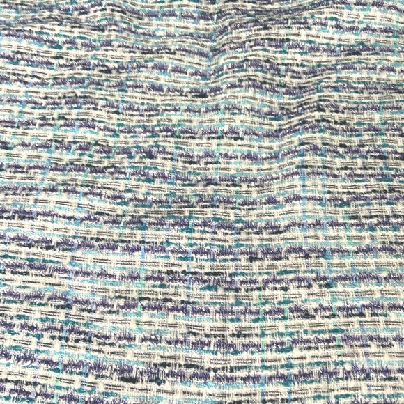 Tahari Skirt Navy, White, Blue Shimmery Christmas Snow Theme Mid Length Size 16 - Picture 3 of 7